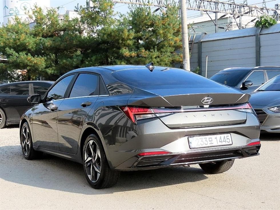 Hyundai All New Avante (CN7) 1.6 Gasoline Inspiration - Image 3