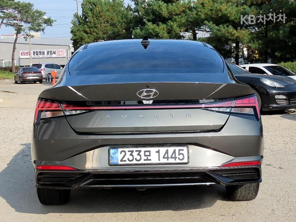 Hyundai All New Avante (CN7) 1.6 Gasoline Inspiration - Image 4