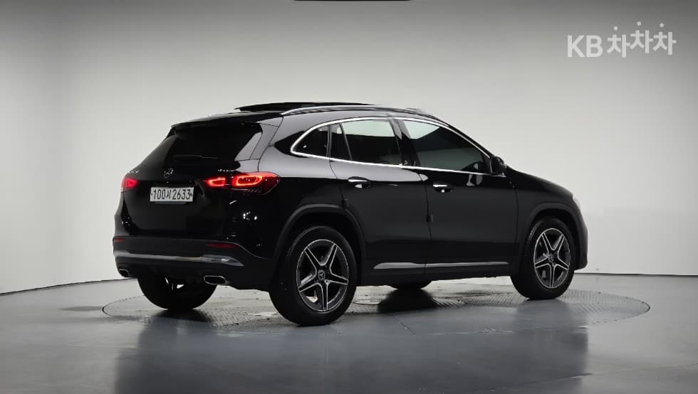 Mercedes-Benz GLA H247250 4Matic Стандартен - 2