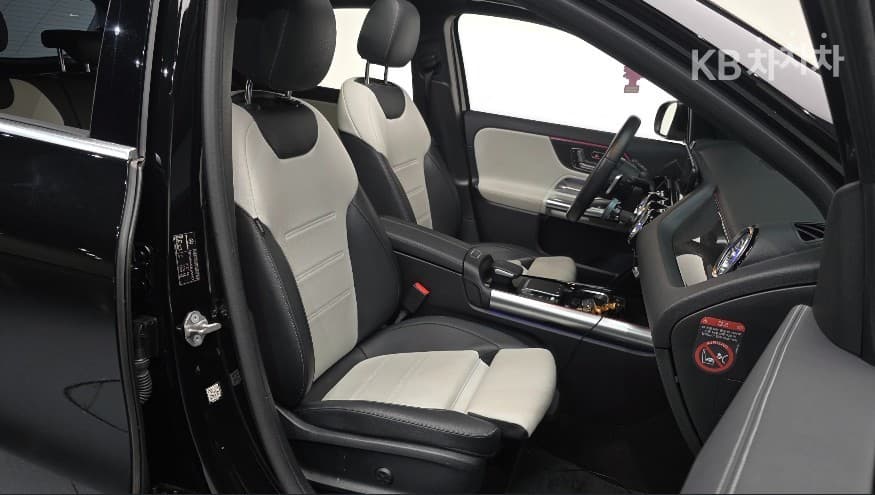 Mercedes-Benz GLA H247250 4Matic Стандартен - 11