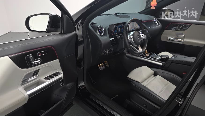 Mercedes-Benz GLA H247250 4Matic Стандартен - 12