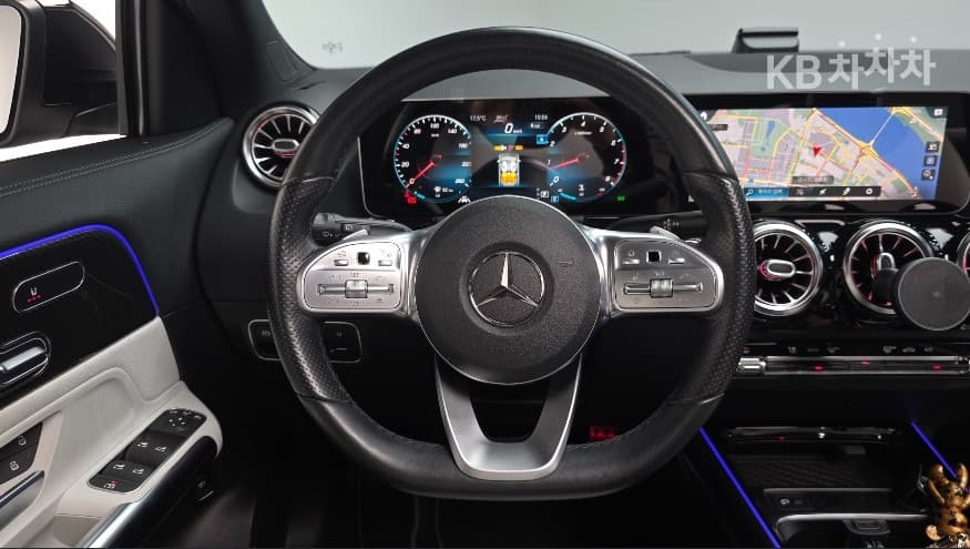 Mercedes-Benz GLA H247250 4Matic Стандартен - 14