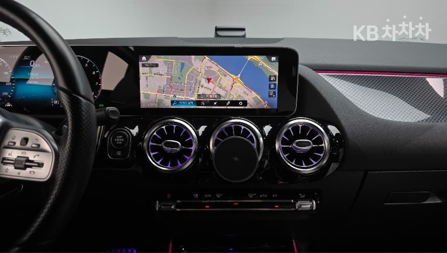 Mercedes-Benz GLA H247250 4Matic Стандартен - 15