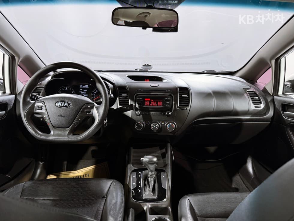 Kia The New K3 1.6 Gasoline Deluxe - Image 4