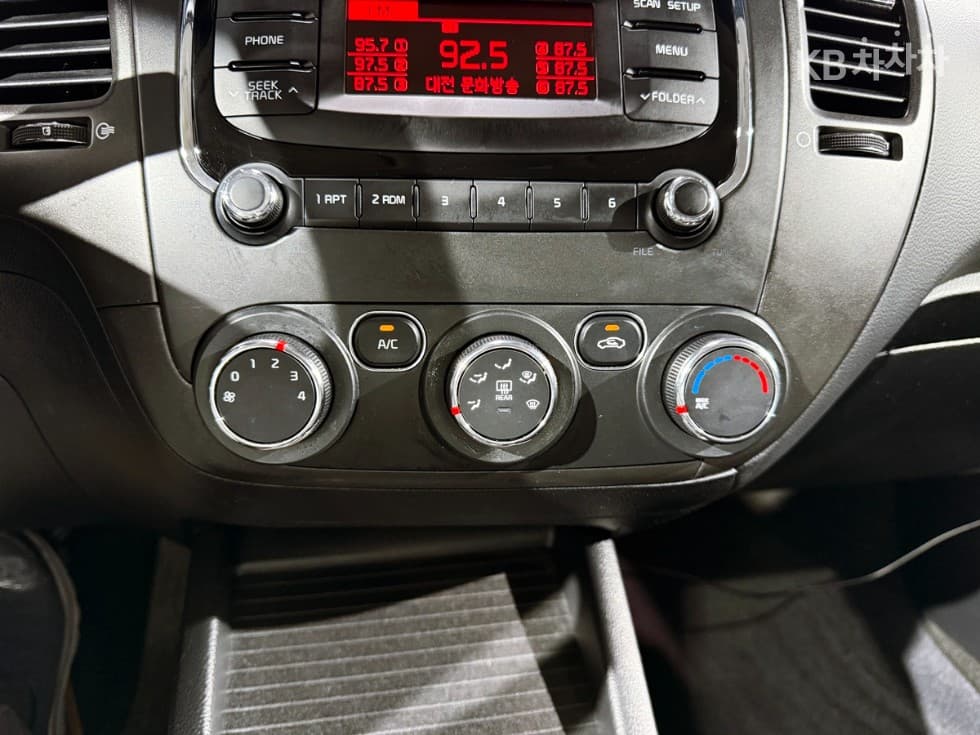 (156R3774)KIA The New K31.6 Gasoline Deluxe - 14