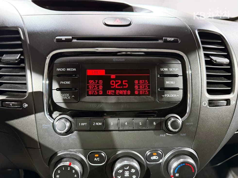 (156R3774)KIA The New K31.6 Gasoline Deluxe - 15