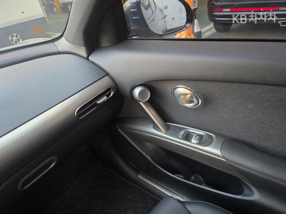 Дженезис GV60Стандартен 2WD Стандартен - 10