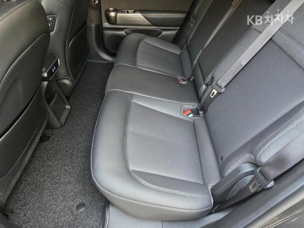 Дженезис GV60Стандартен 2WD Стандартен - 14