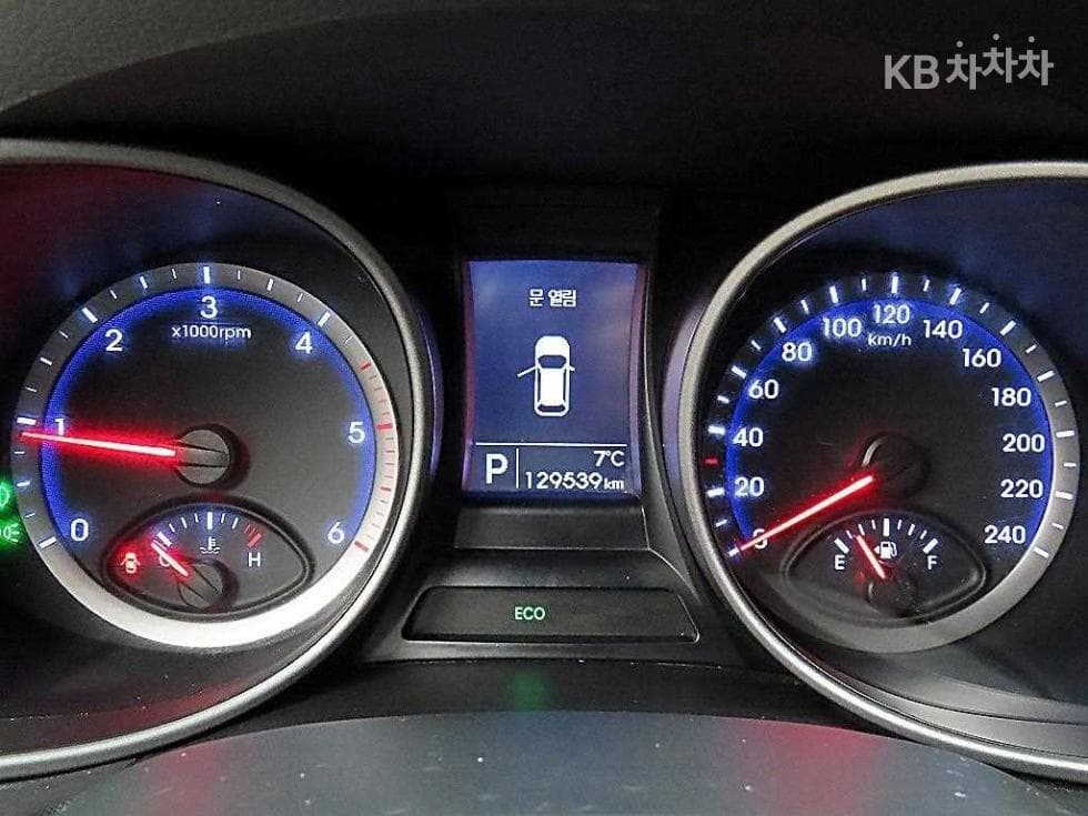 Хюндай Санта Фе DMХонда R-двигател 2.0 дизел 2WD PREMIUM Стандартен - 8