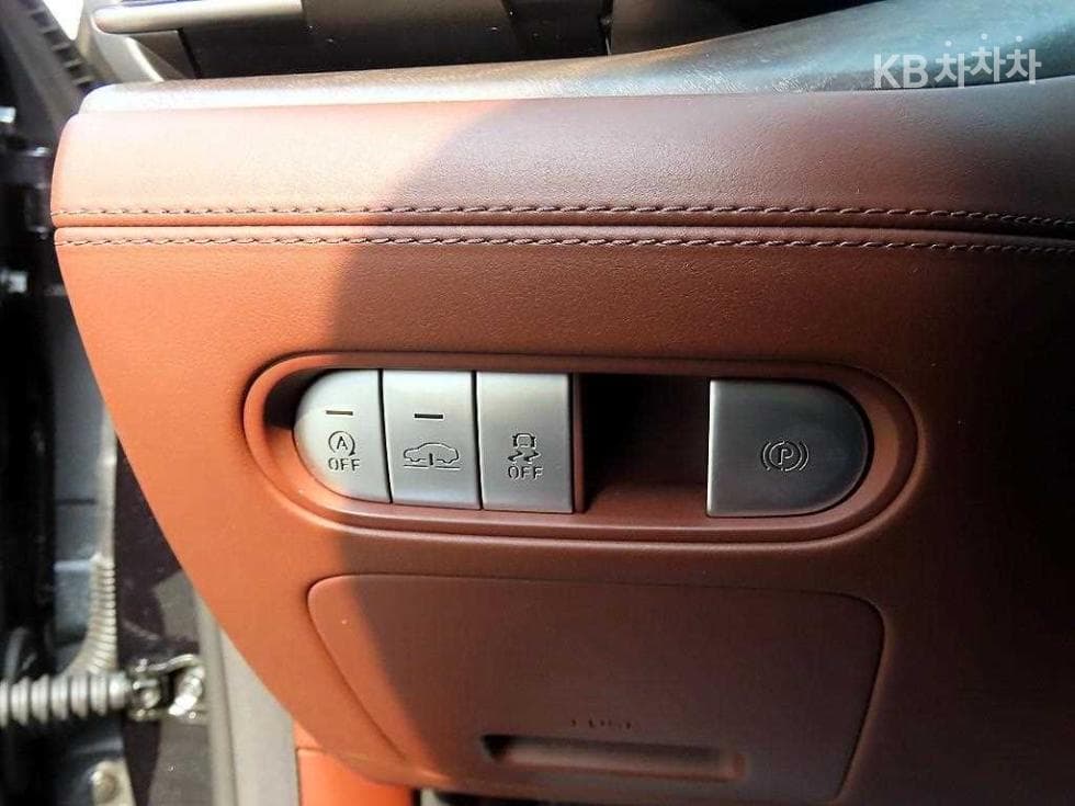 Genesis G90(RS4)3.5T AWD Standard - 12