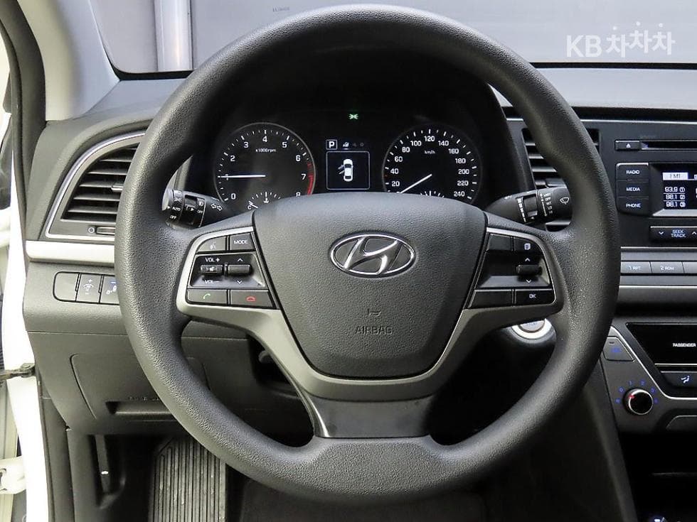 Хюндай Avante (Elantra)AD1.6 GDi Value Plus - 9