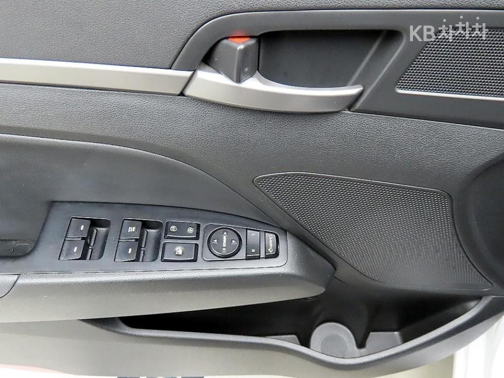 Хюндай Avante (Elantra)AD1.6 GDi Value Plus - 11