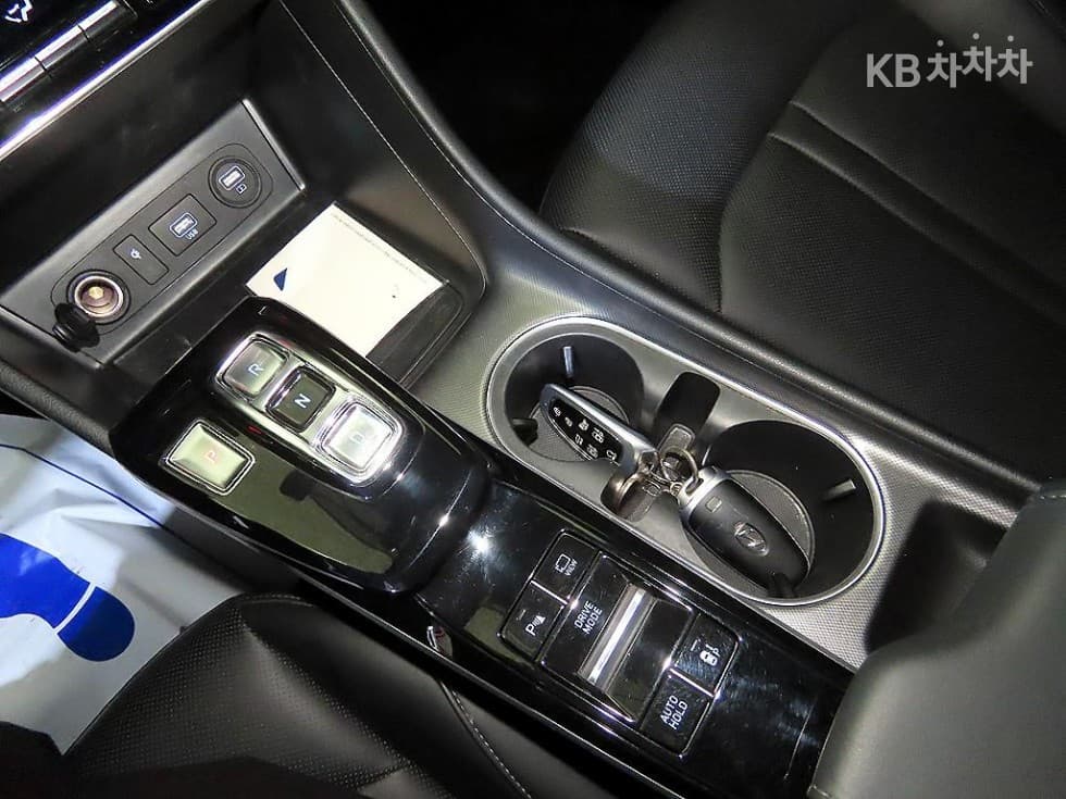 Hyundai Sonata (DN8)1.6 T Premium 패밀리 - 11