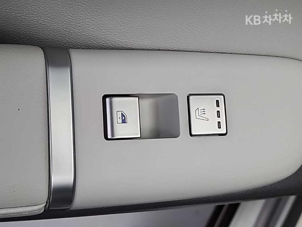 Хюндай Ди Всеново Grandeur (Azera)2.5L бензин 2WD Premium - 14