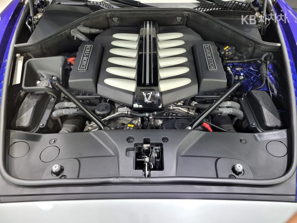 롤스로이스 Ray (van)스6.6 Standard - 6