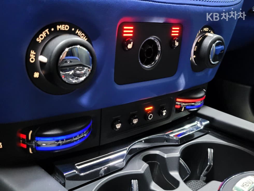 롤스로이스 Ray (van)스6.6 Standard - 19