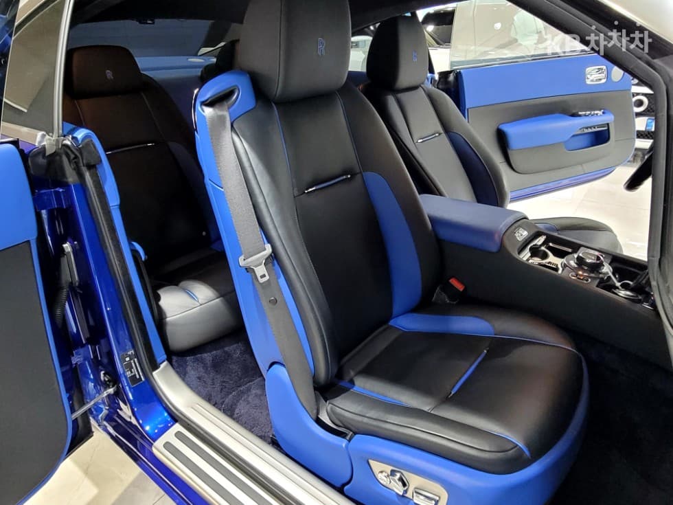 롤스로이스 Ray (van)스6.6 Standard - 25