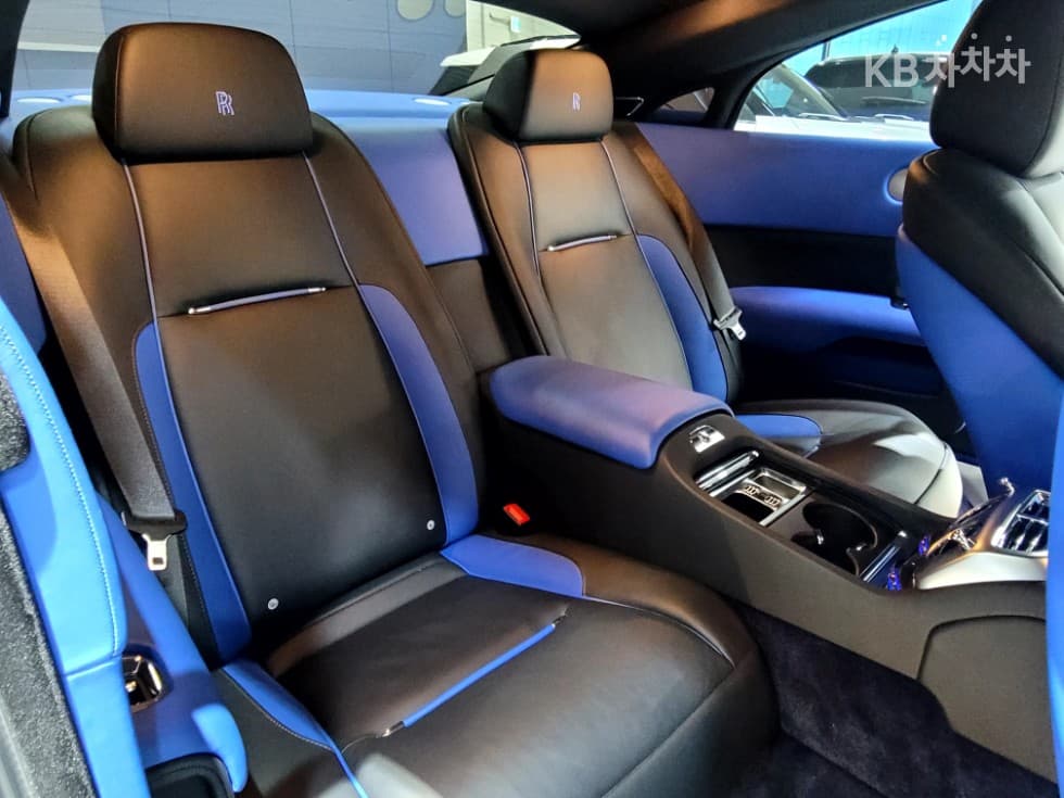 롤스로이스 Ray (van)스6.6 Standard - 29