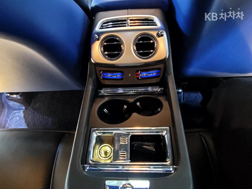 롤스로이스 Ray (van)스6.6 Standard - 30