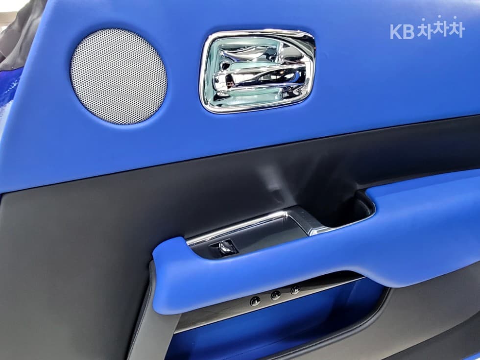 롤스로이스 Ray (van)스6.6 Standard - 26