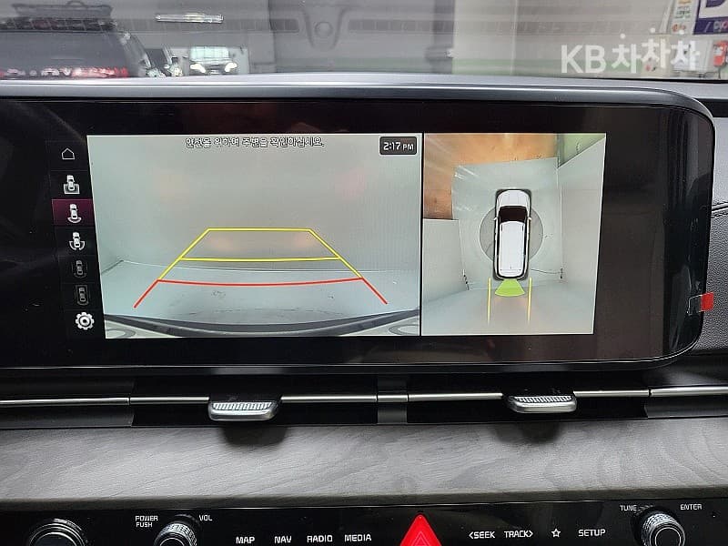 Kia Carnival 4th generationD2.2 9-seater Noblesse - 13