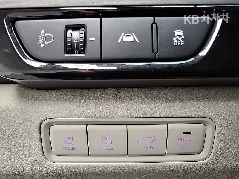 Kia Carnival 4th generationD2.2 9-seater Noblesse - 14