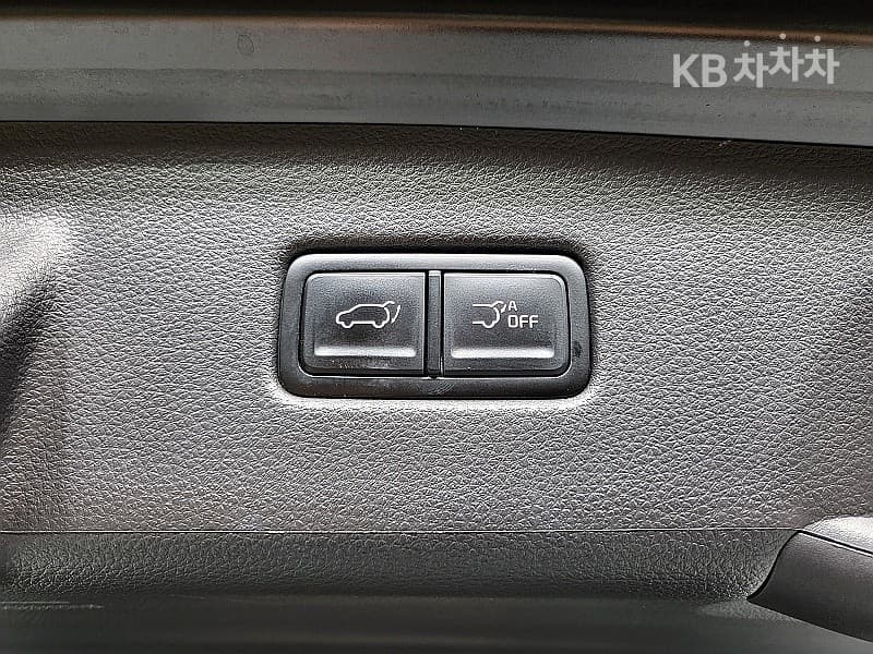 Kia Carnival 4th generationD2.2 9-seater Noblesse - 18
