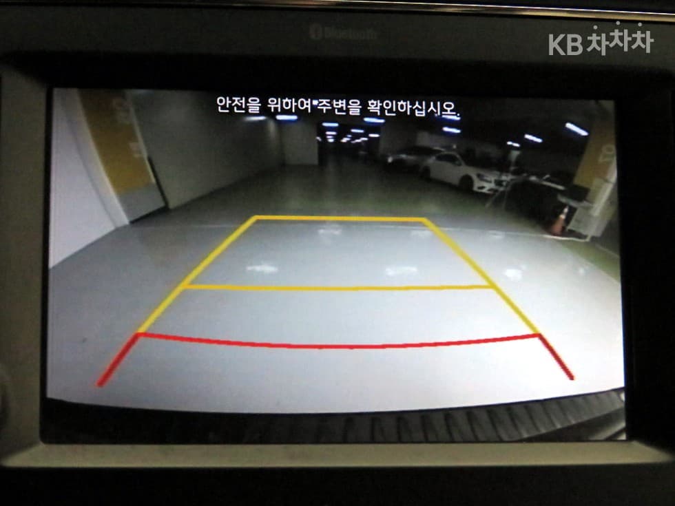 Kia The New (facelift) Carnival9-seater 2.2 Diesel Luxury - 14