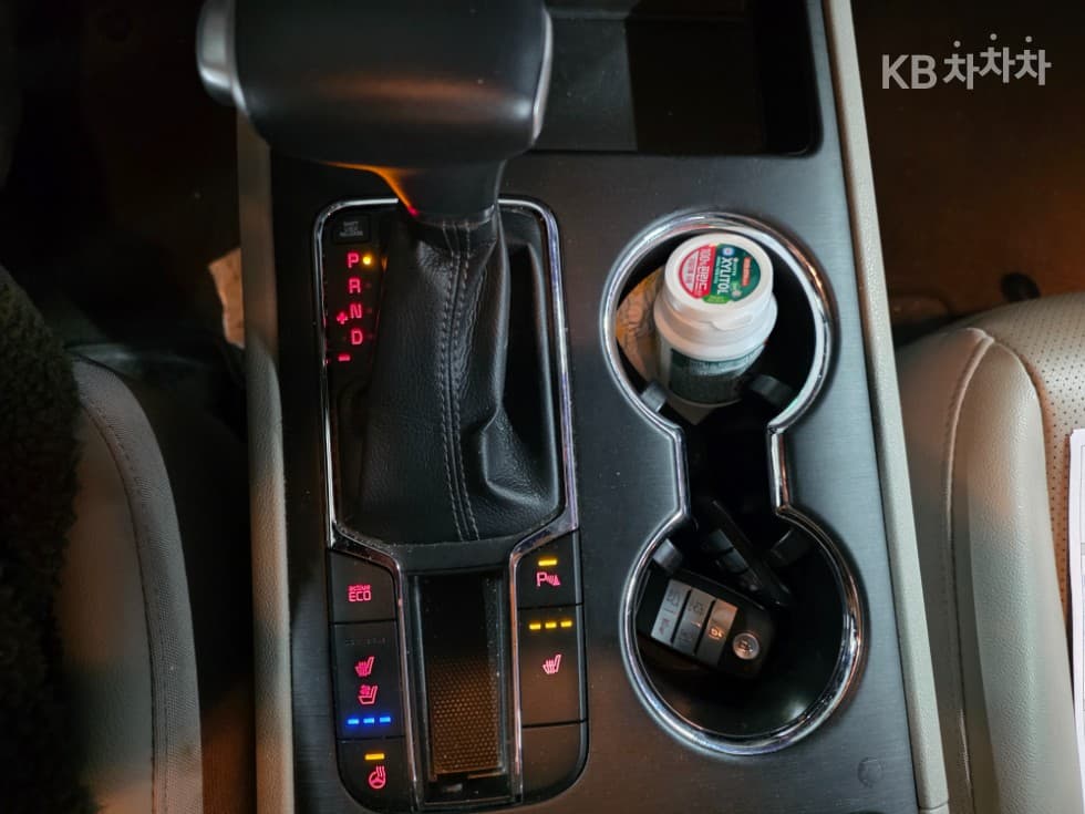 Kia The New (facelift) Carnival9-seater 2.2 Diesel Luxury - 30