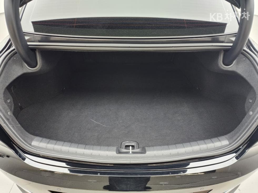 Хюндай The New (фейслифт) Grandeur (Azera)2.5 Le Blanc - 6