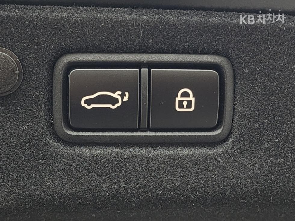 Хюндай The New (фейслифт) Grandeur (Azera)2.5 Le Blanc - 7