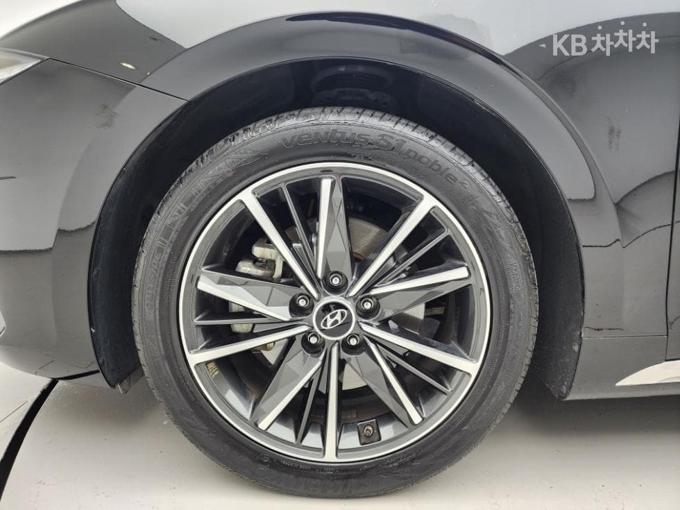 Хюндай The New (фейслифт) Grandeur (Azera)2.5 Le Blanc - 8