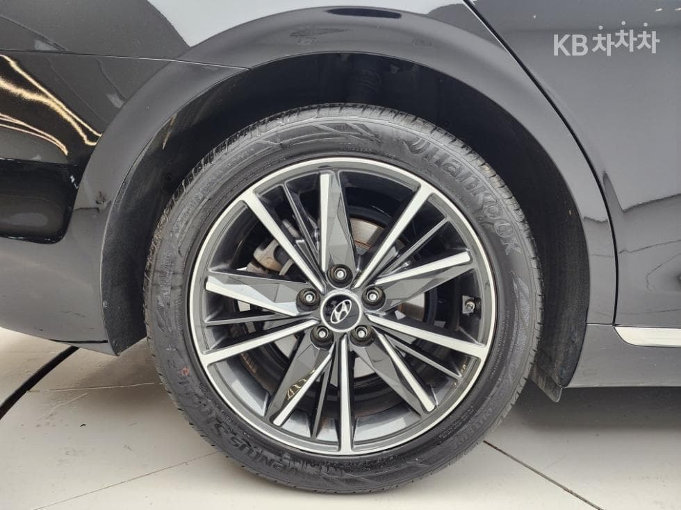 Хюндай The New (фейслифт) Grandeur (Azera)2.5 Le Blanc - 11