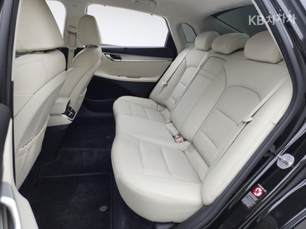 Хюндай The New (фейслифт) Grandeur (Azera)2.5 Le Blanc - 13