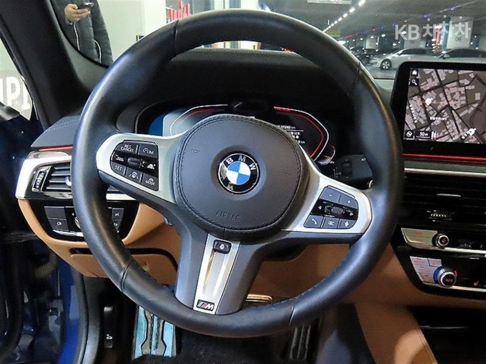 BMW 올New5 Series (G30)520i M Sport - 8