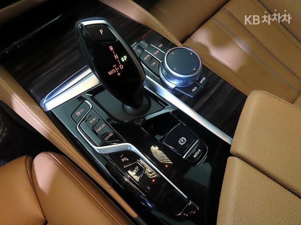 BMW 올New5 Series (G30)520i M Sport - 12