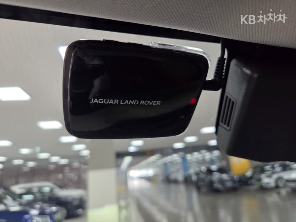 Land Rover 디펜더(L663)110 D250 SE - 12