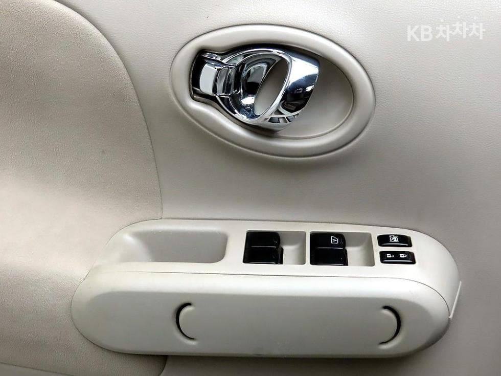 Nissan 큐브1.8 SL CVT - 11