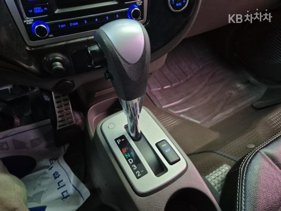 Хюндай Porter 2Удължено междуосие Двойна Кабина CRDi Premium - 7