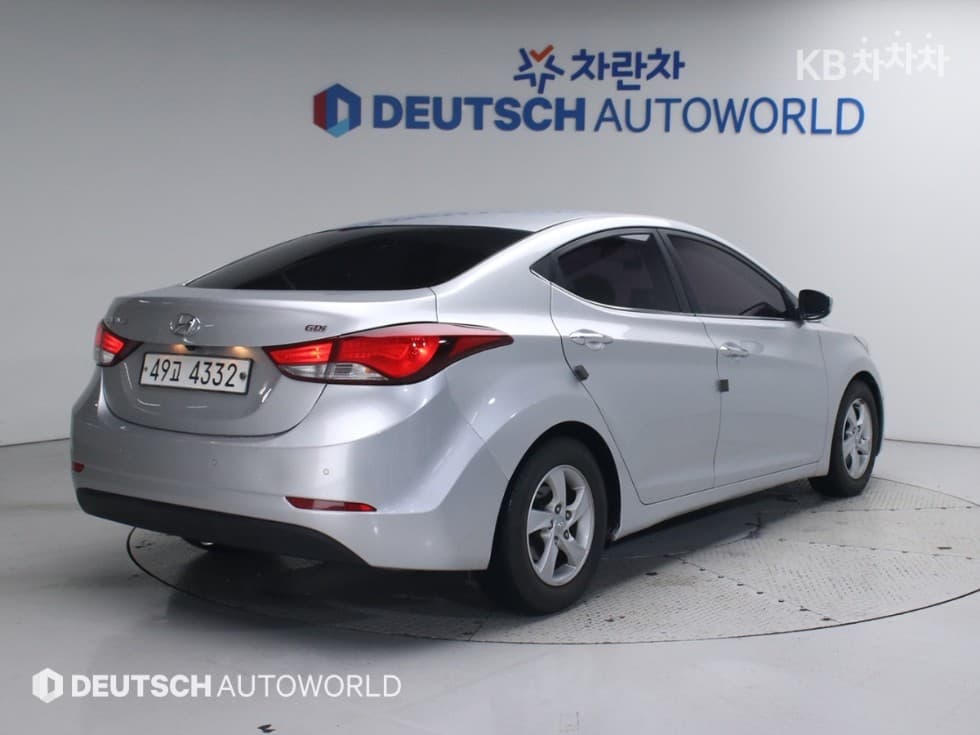 Хюндай The New (фейслифт) Avante (Elantra)1.6 GDi Смарт Стандартен - 2