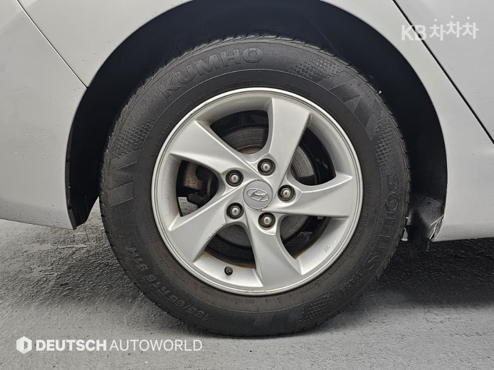 Хюндай The New (фейслифт) Avante (Elantra)1.6 GDi Смарт Стандартен - 5