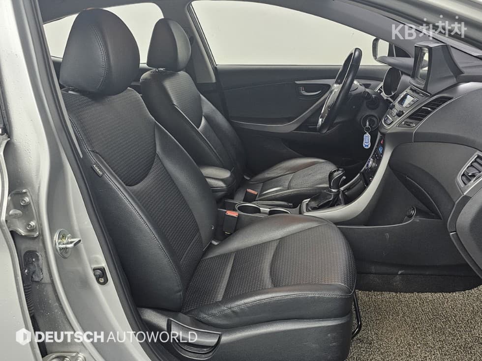 Хюндай The New (фейслифт) Avante (Elantra)1.6 GDi Смарт Стандартен - 10