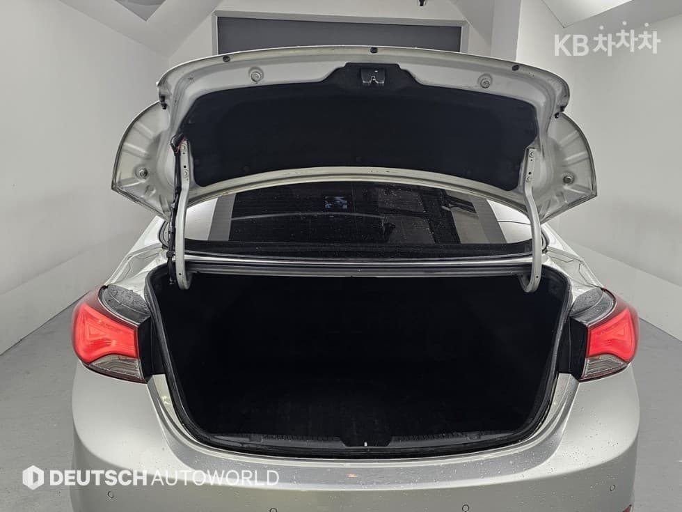 Хюндай The New (фейслифт) Avante (Elantra)1.6 GDi Смарт Стандартен - 20