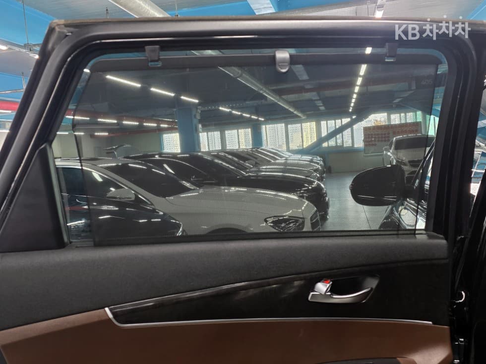 Киа All NewSorentoДизел 2.0 2WD Noblesse - 16