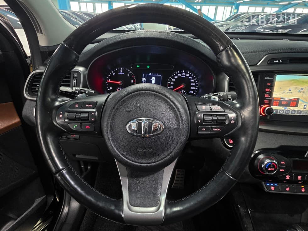 Киа All NewSorentoДизел 2.0 2WD Noblesse - 11