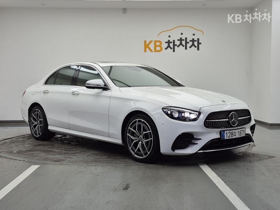 Mercedes-Benz E-Клас (W213)E220d 4MATIC AMG Line - 2