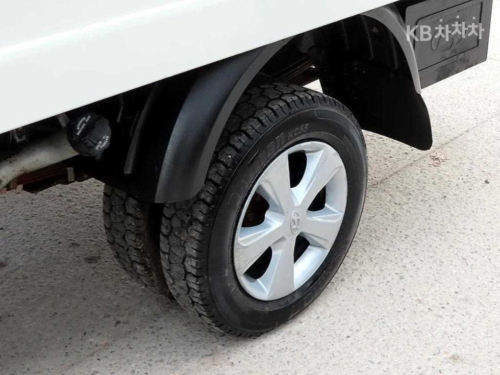 Hyundai Porter 2Extra Long 일반캡 Box Truck - 18