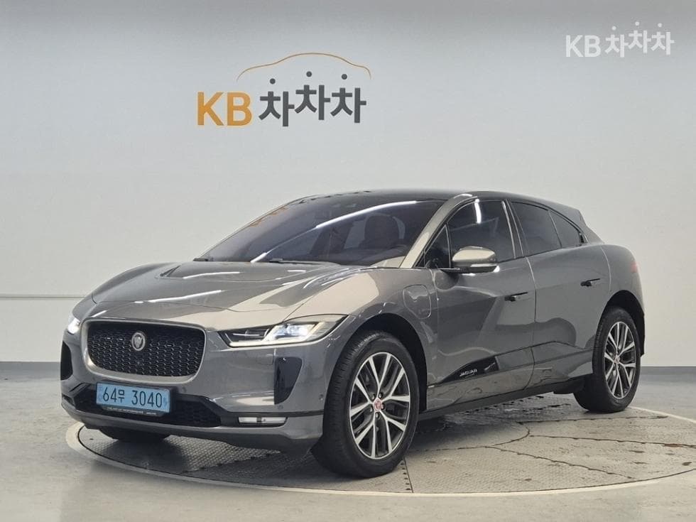 Jaguar I-PACE EV 400 First Edition - Image 1