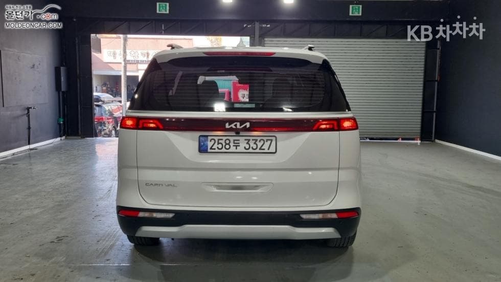 Киа Канивал 4-то поколениеD2.2 9-местен Престиж - 4