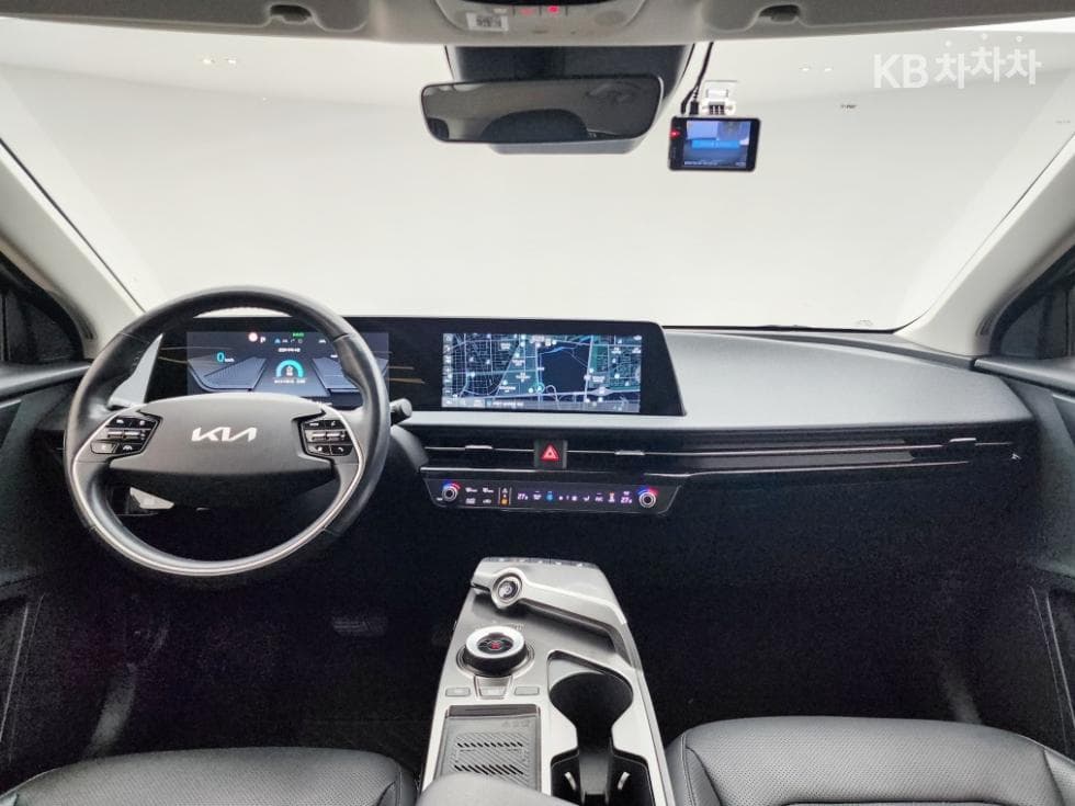 Киа EV6롱 레Местен지 2WD Air - 14